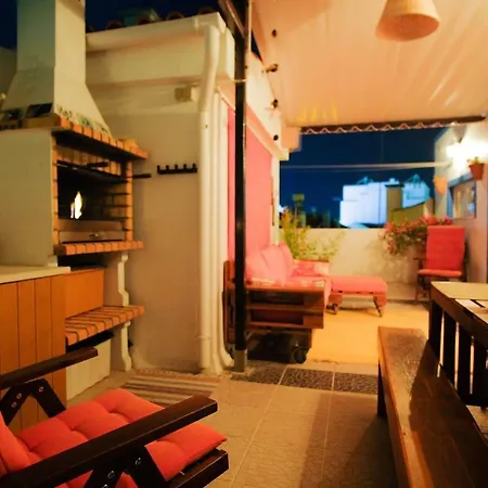 House With Terrace And Bbq Hébergement de vacances Nazaré